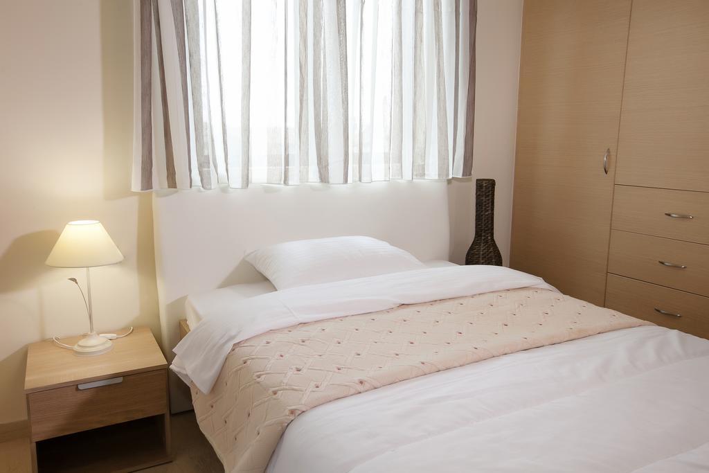 Petra Thea Apartment Kalamata Exterior photo