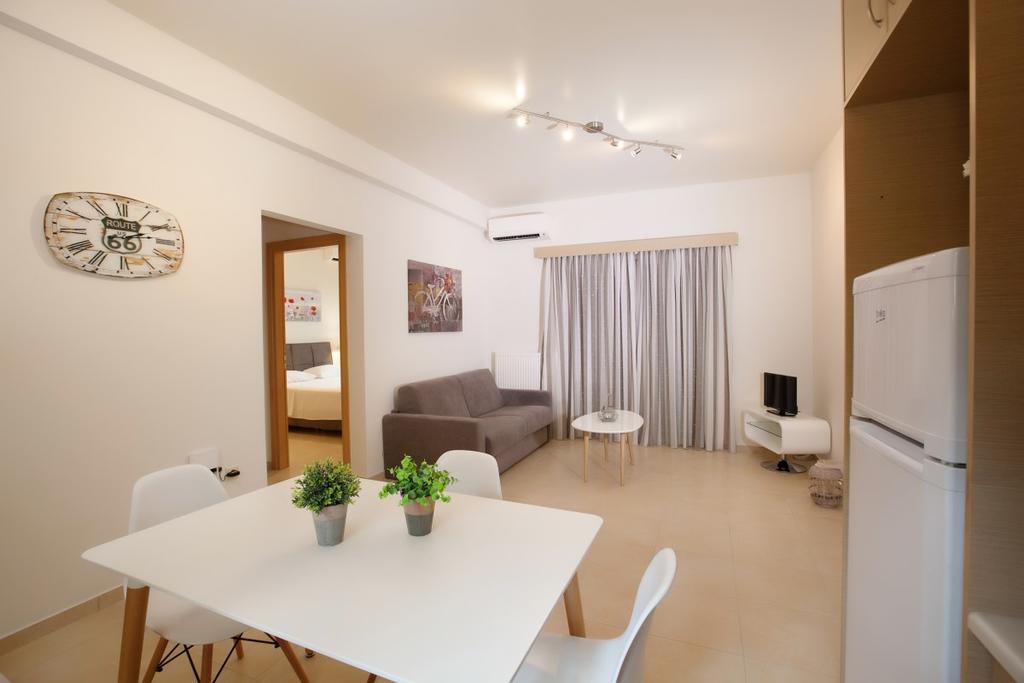 Petra Thea Apartment Kalamata Exterior photo
