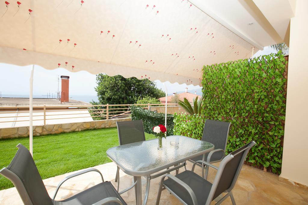 Petra Thea Apartment Kalamata Exterior photo