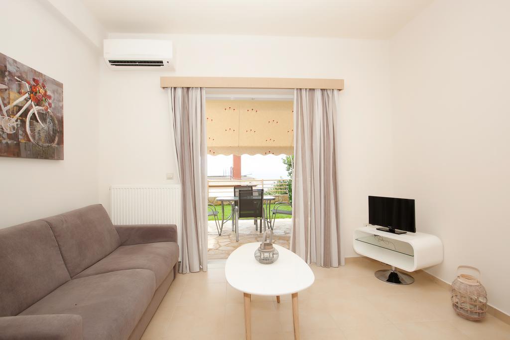 Petra Thea Apartment Kalamata Exterior photo