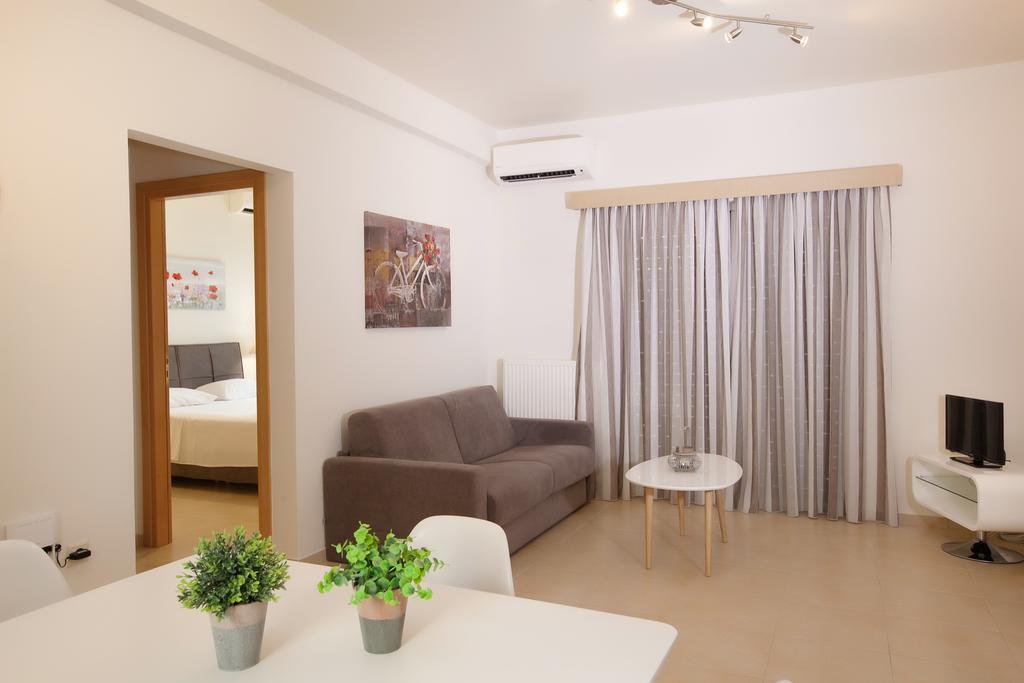 Petra Thea Apartment Kalamata Exterior photo