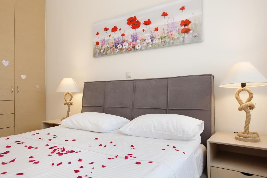 Petra Thea Apartment Kalamata Exterior photo