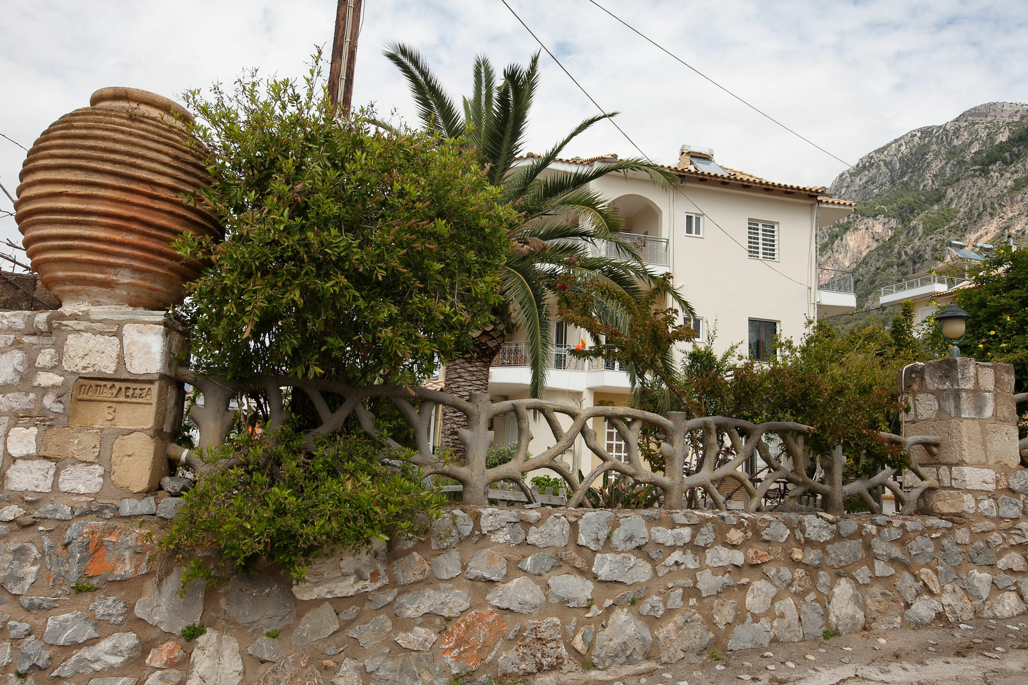 Petra Thea Apartment Kalamata Exterior photo